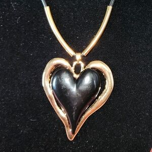 Black Heart Pendant Necklace (G33)